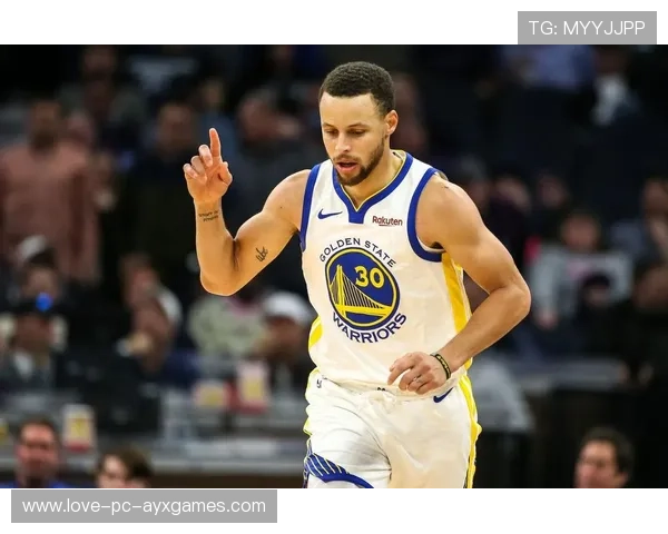 勇士外线再度爆发，库里手感火热，勇士为库里创的是什么战术